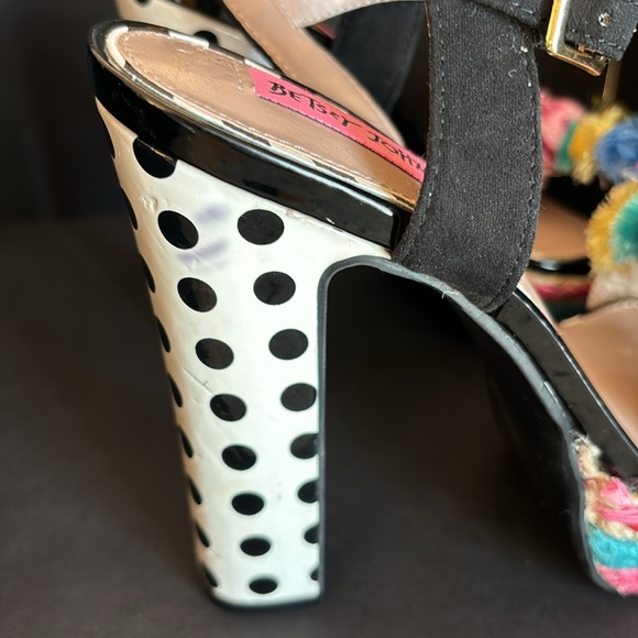 Betsey Johnson Polka Dot Pom Pom Sandal Heels Colorful Sz 7.5 - Picture 7 of 11